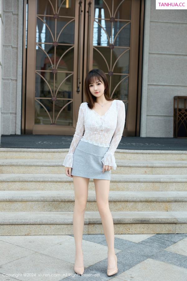 徐嘉乐 徐cake [XiuRen]高清写真图 2024.10.16 No.9294 养乐多Doll 美腿性感第2张图片